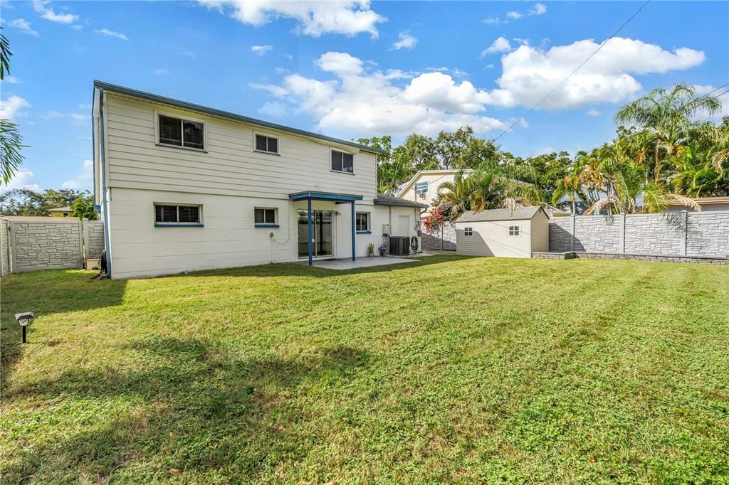 For Rent: $3,200 (4 beds, 2 baths, 1484 Square Feet)