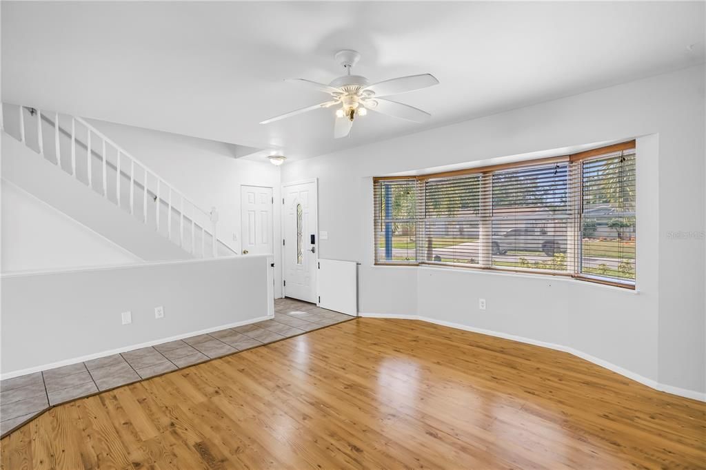 For Rent: $3,200 (4 beds, 2 baths, 1484 Square Feet)