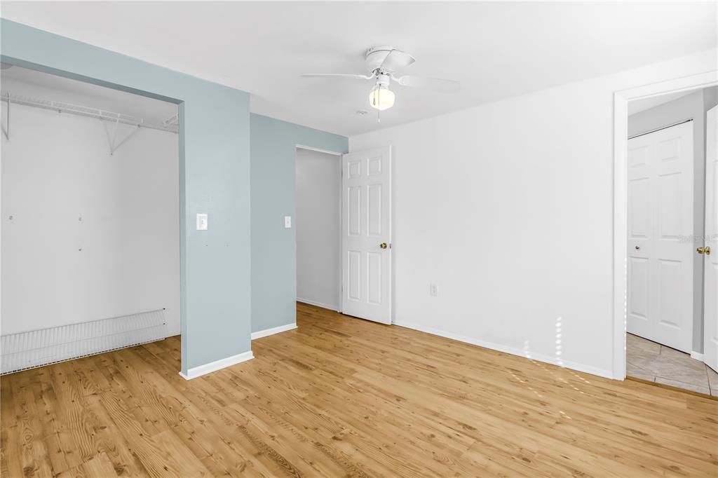 For Rent: $3,200 (4 beds, 2 baths, 1484 Square Feet)