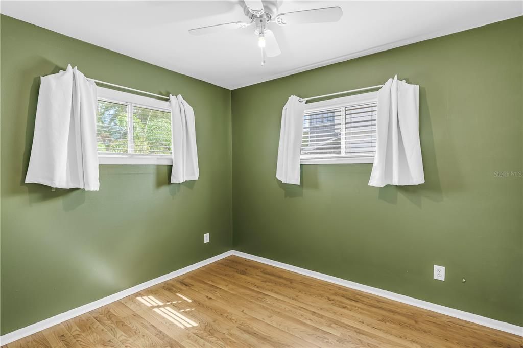 For Rent: $3,200 (4 beds, 2 baths, 1484 Square Feet)