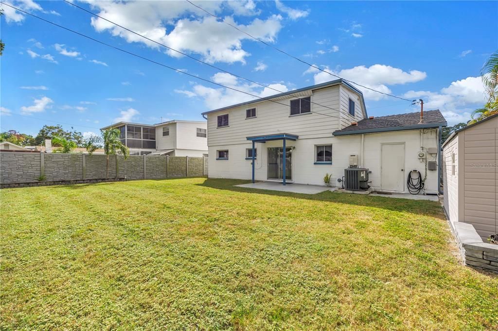 For Rent: $3,200 (4 beds, 2 baths, 1484 Square Feet)