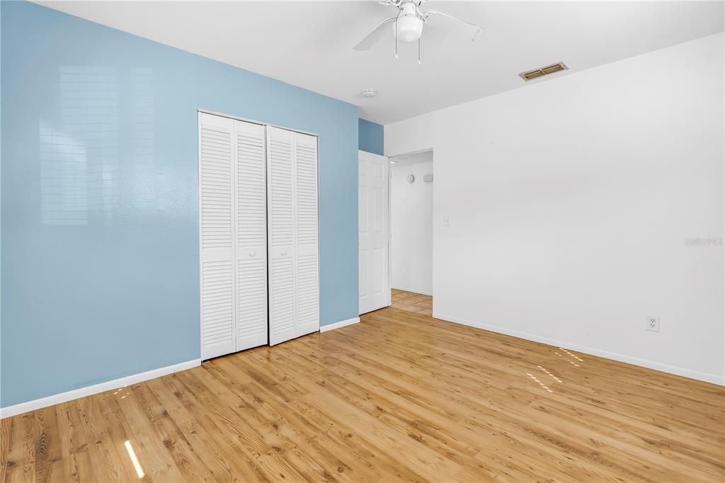 For Rent: $3,200 (4 beds, 2 baths, 1484 Square Feet)