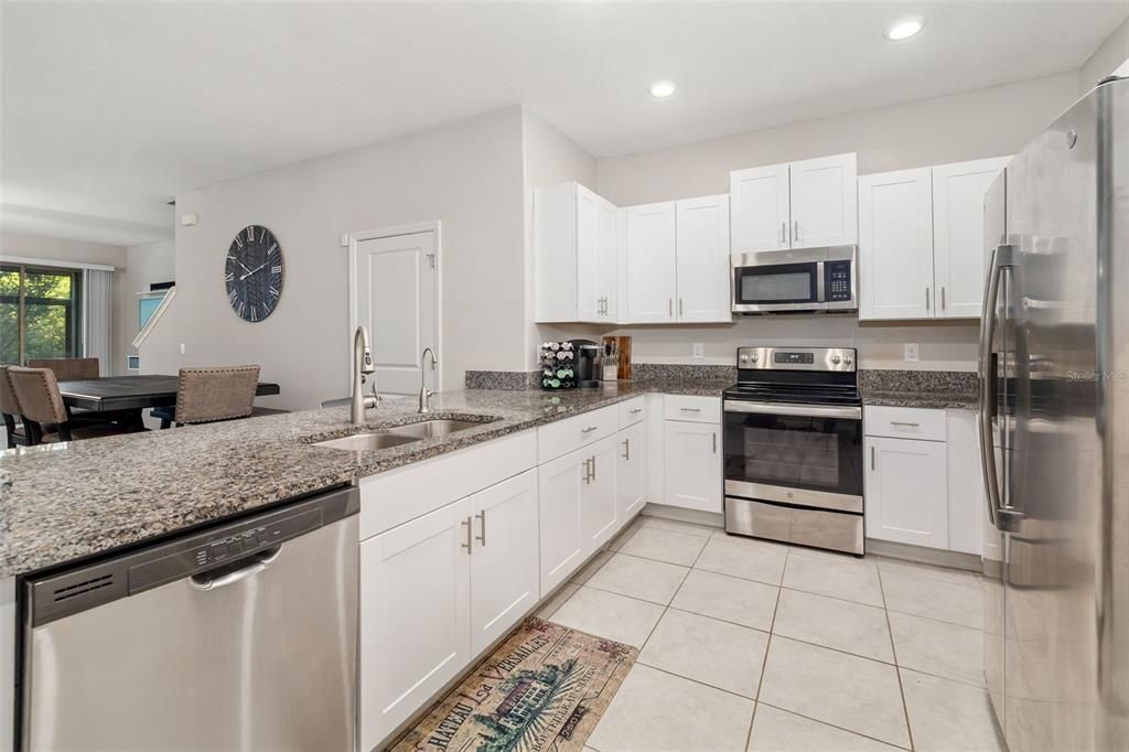 For Rent: $2,195 (3 beds, 2 baths, 1796 Square Feet)