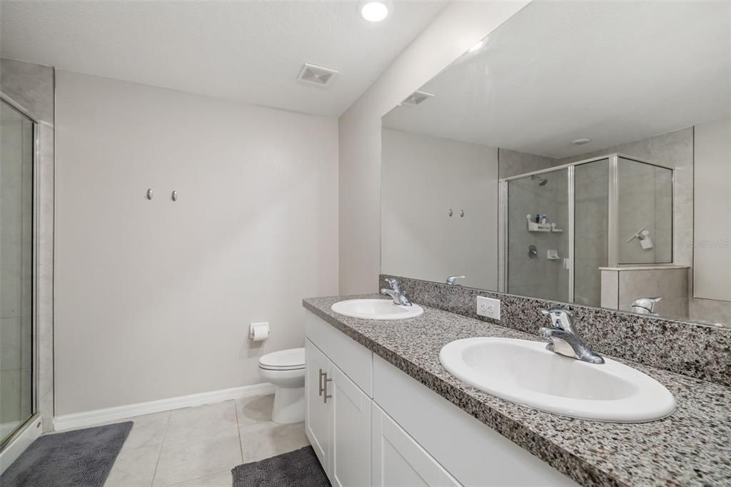 For Rent: $2,195 (3 beds, 2 baths, 1796 Square Feet)