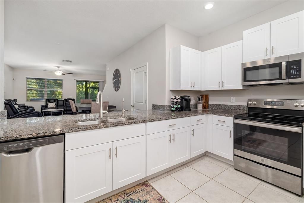 For Rent: $2,195 (3 beds, 2 baths, 1796 Square Feet)