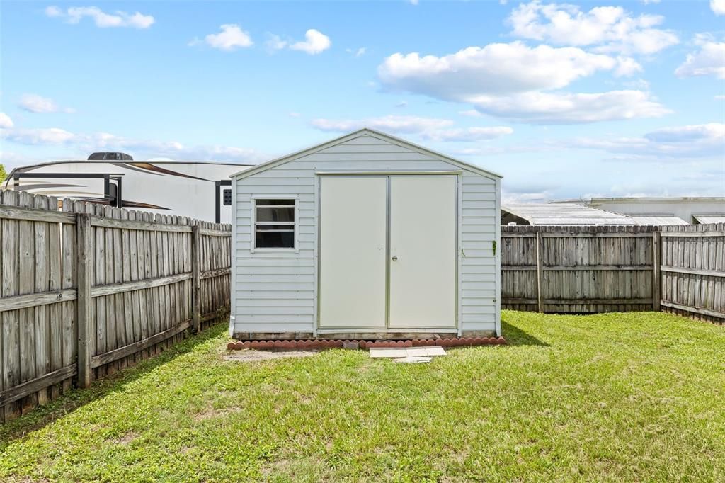 Под контрактом: $225,000 (3 спален, 2 ванн, 1152 Квадратных фут)