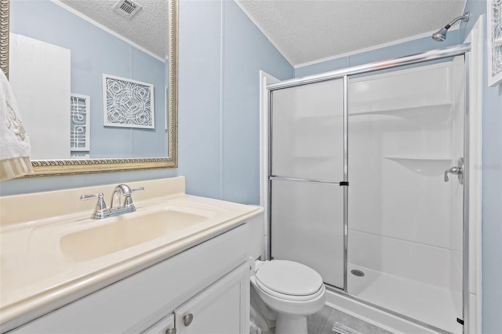 Под контрактом: $225,000 (3 спален, 2 ванн, 1152 Квадратных фут)