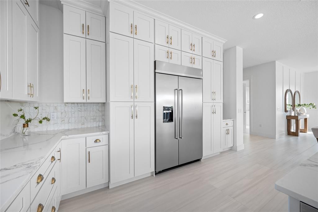 En Venta: $3,699,000 (6 camas, 5 baños, 4848 Pies cuadrados)