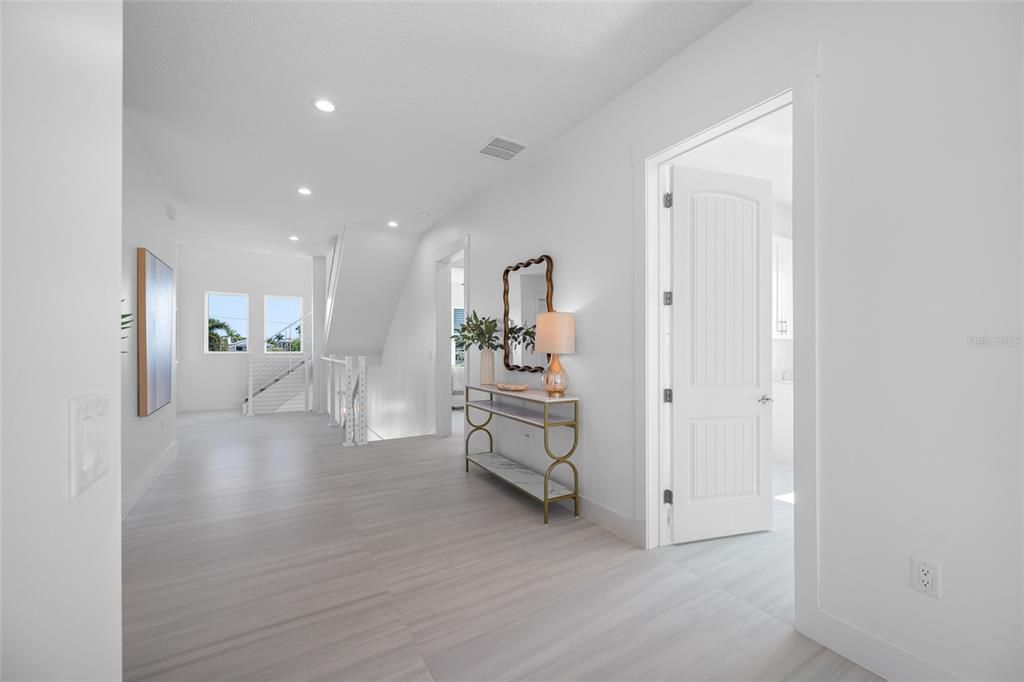 En Venta: $3,699,000 (6 camas, 5 baños, 4848 Pies cuadrados)