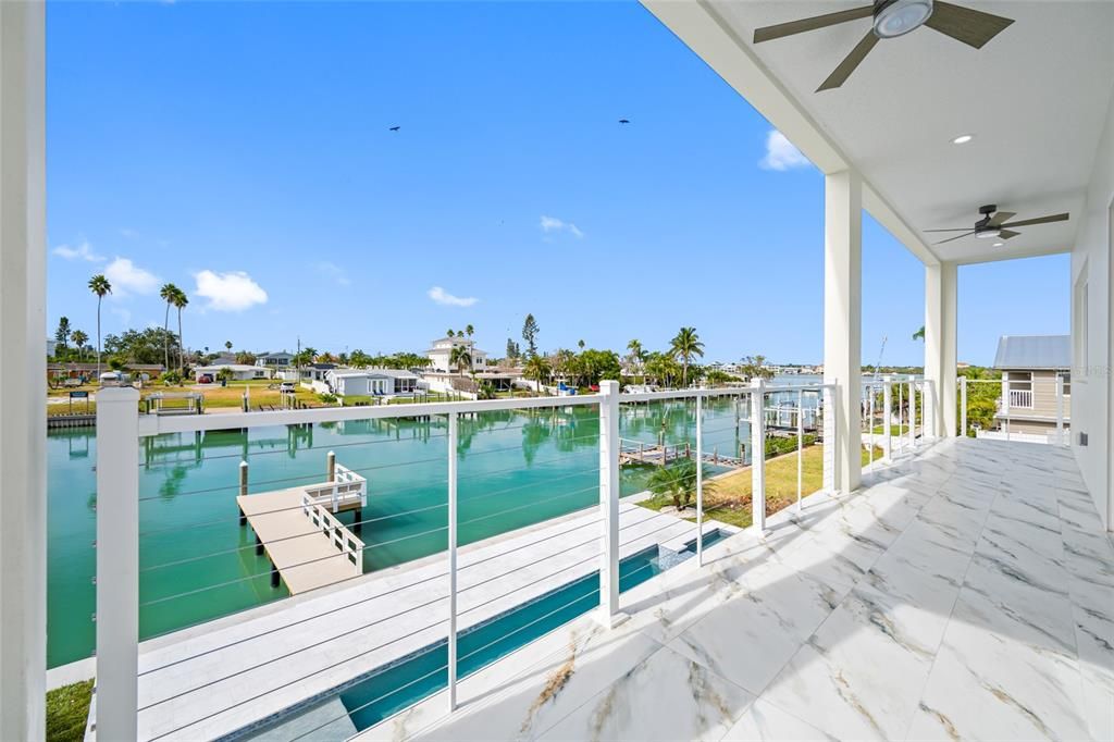 En Venta: $3,699,000 (6 camas, 5 baños, 4848 Pies cuadrados)