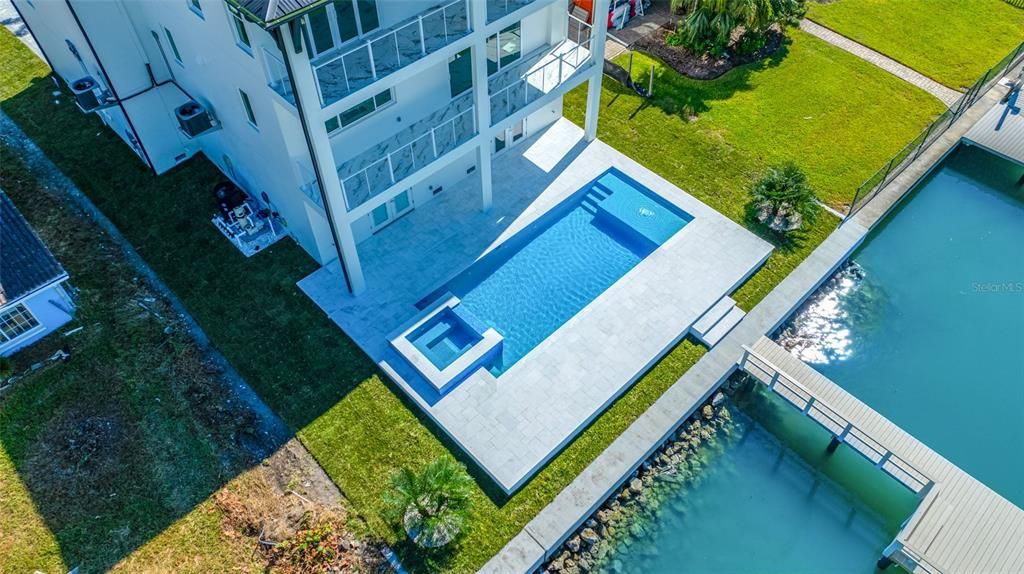 En Venta: $3,699,000 (6 camas, 5 baños, 4848 Pies cuadrados)