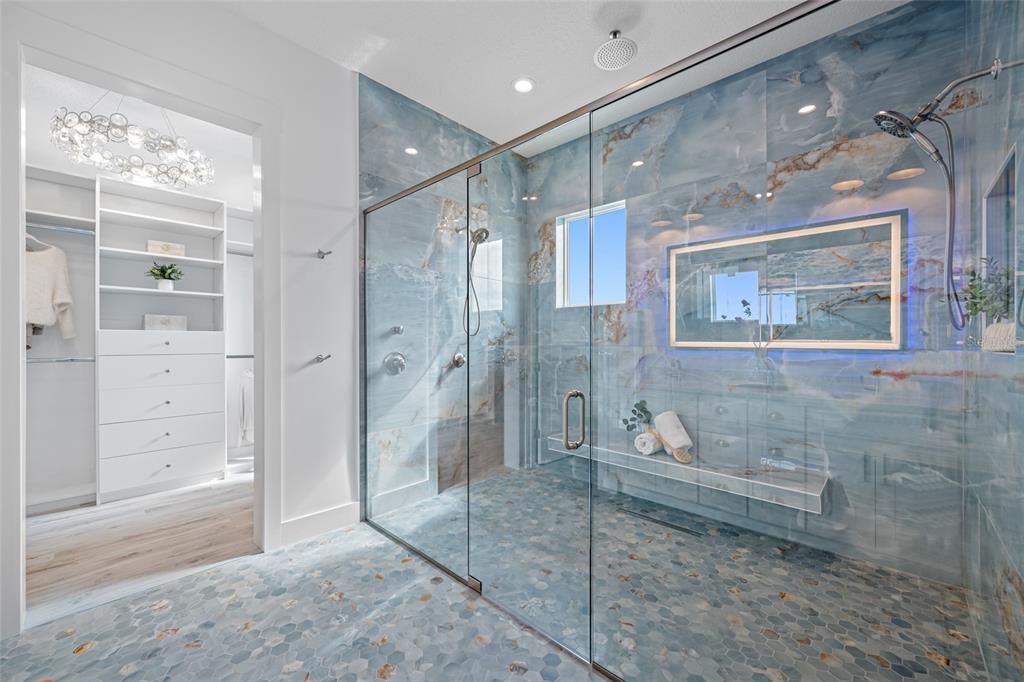 En Venta: $3,699,000 (6 camas, 5 baños, 4848 Pies cuadrados)