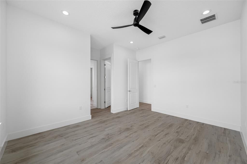 En Venta: $3,699,000 (6 camas, 5 baños, 4848 Pies cuadrados)