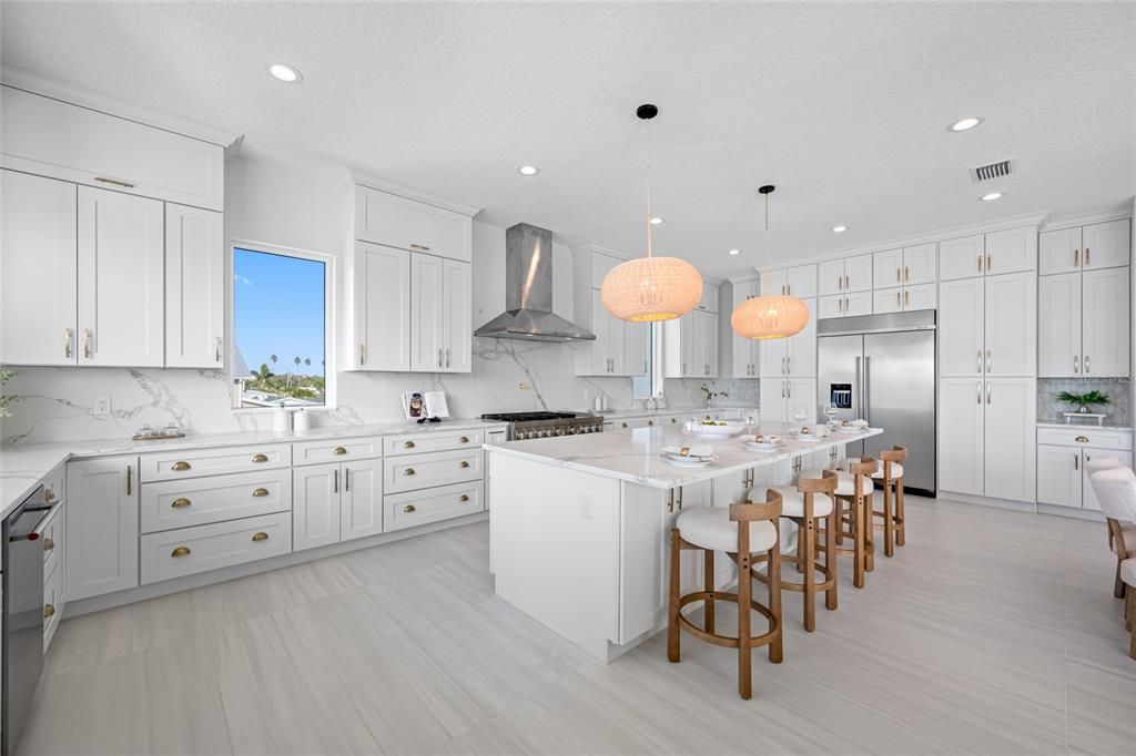 En Venta: $3,699,000 (6 camas, 5 baños, 4848 Pies cuadrados)