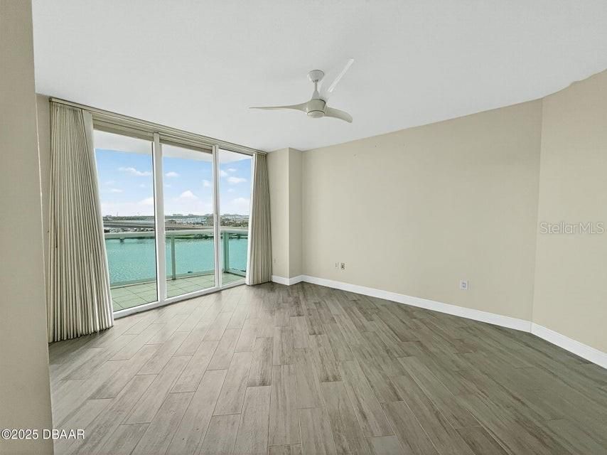 Active With Contract: $349,900 (2 beds, 2 baths, 1843 Square Feet)