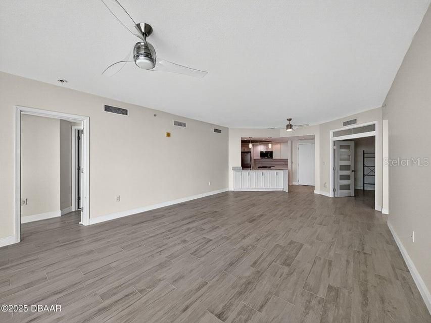 Active With Contract: $349,900 (2 beds, 2 baths, 1843 Square Feet)