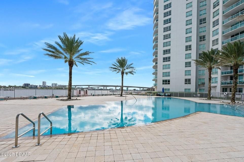 Active With Contract: $349,900 (2 beds, 2 baths, 1843 Square Feet)