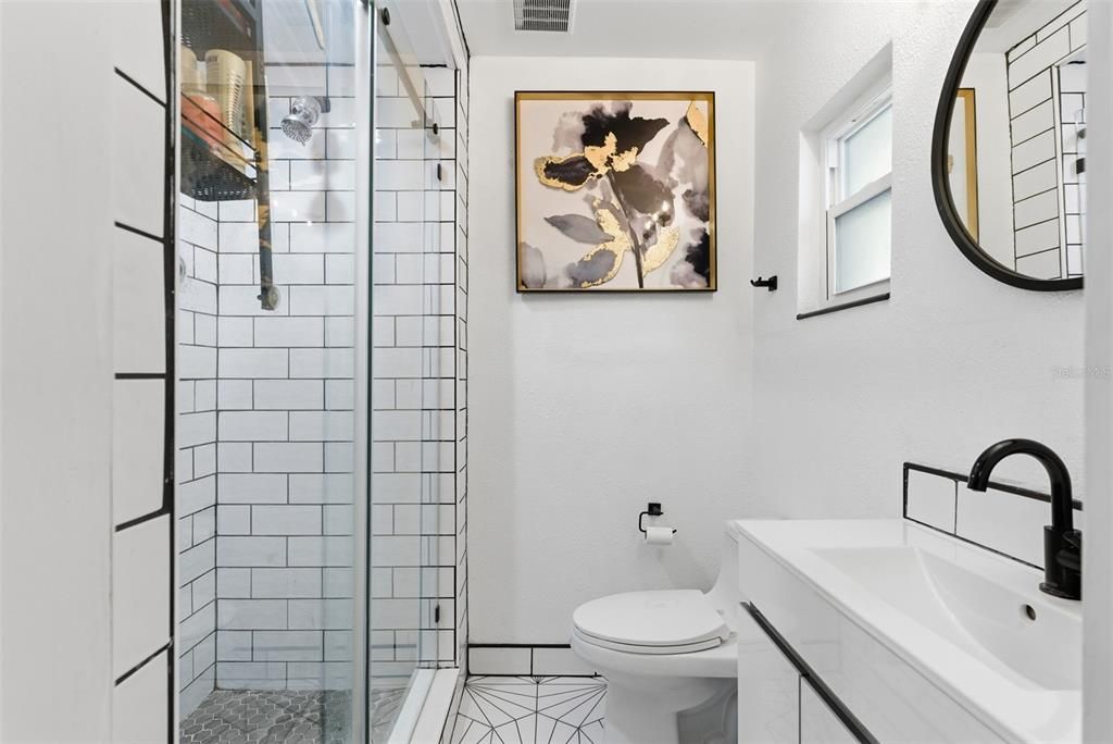 Active With Contract: $385,000 (3 beds, 2 baths, 1396 Square Feet)