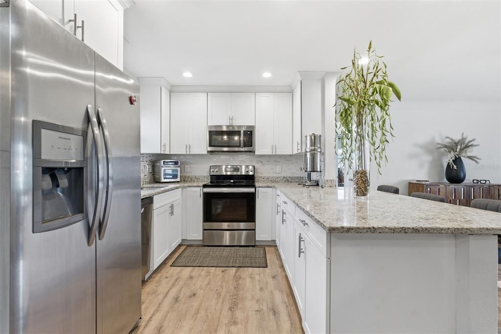 Active With Contract: $385,000 (3 beds, 2 baths, 1396 Square Feet)