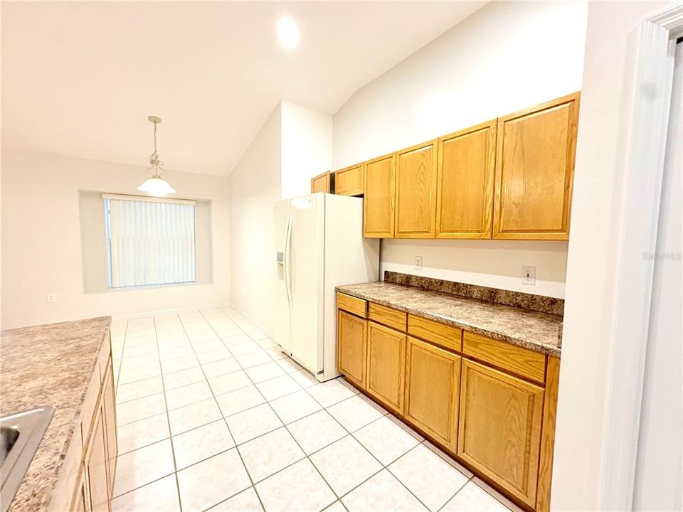 出租: $2,200 (3 贝兹, 2 浴室, 1742 平方英尺)