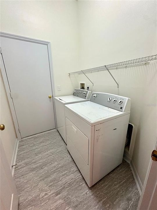 出租: $2,200 (3 贝兹, 2 浴室, 1742 平方英尺)