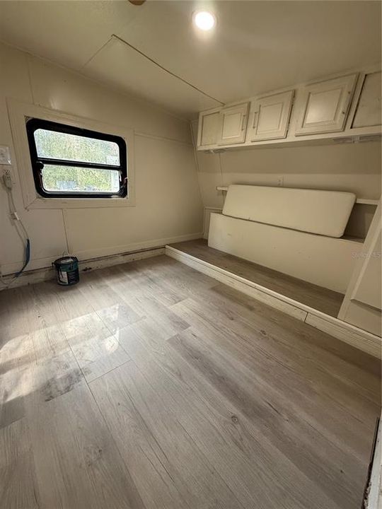 出租: $2,200 (2 贝兹, 1 浴室, 912 平方英尺)