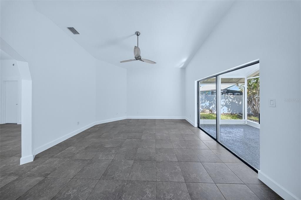 待售: $424,990 (3 贝兹, 2 浴室, 1627 平方英尺)