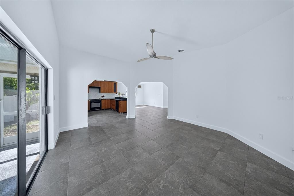 待售: $424,990 (3 贝兹, 2 浴室, 1627 平方英尺)