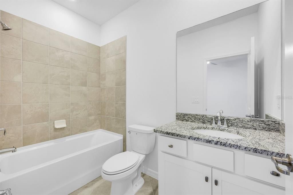 待售: $349,000 (4 贝兹, 3 浴室, 2032 平方英尺)