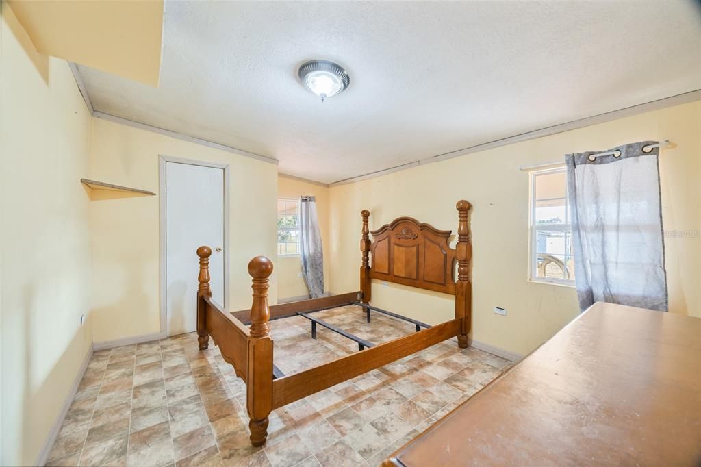 En Venta: $199,900 (2 camas, 1 baños, 924 Pies cuadrados)