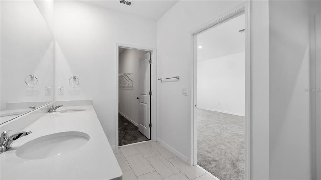 For Sale: $469,000 (5 beds, 4 baths, 3126 Square Feet)