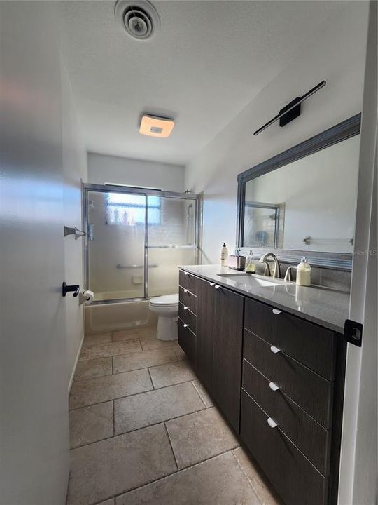 В аренду: $7,000 (3 спален, 2 ванн, 2240 Квадратных фут)