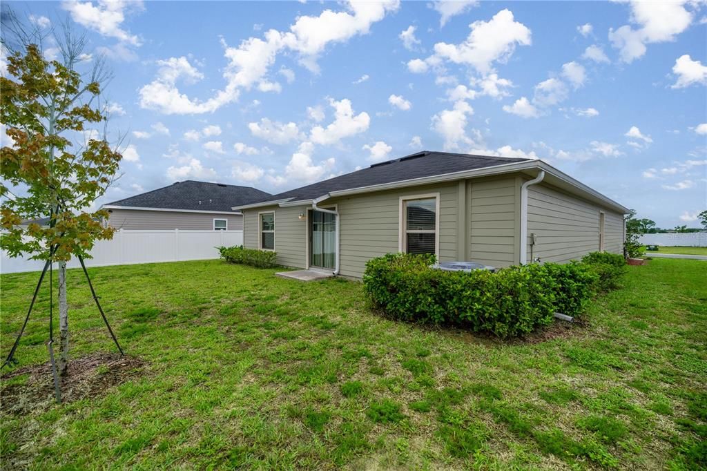 For Sale: $282,000 (3 beds, 2 baths, 1554 Square Feet)