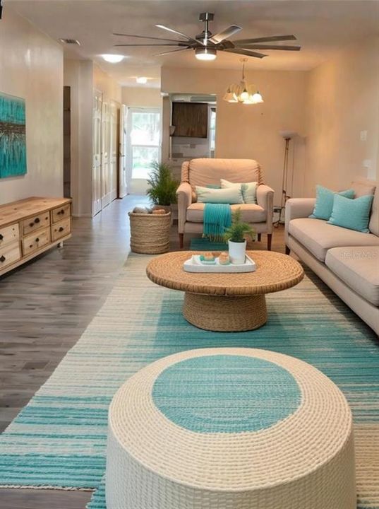 待售: $165,000 (2 贝兹, 2 浴室, 972 平方英尺)