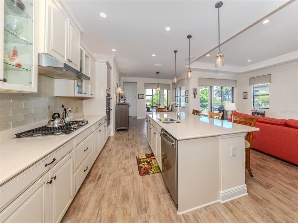 Active With Contract: $550,000 (3 beds, 2 baths, 2427 Square Feet)