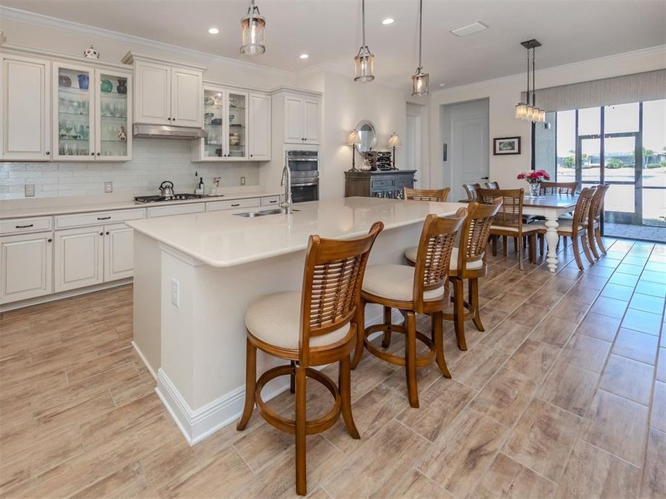 Active With Contract: $550,000 (3 beds, 2 baths, 2427 Square Feet)