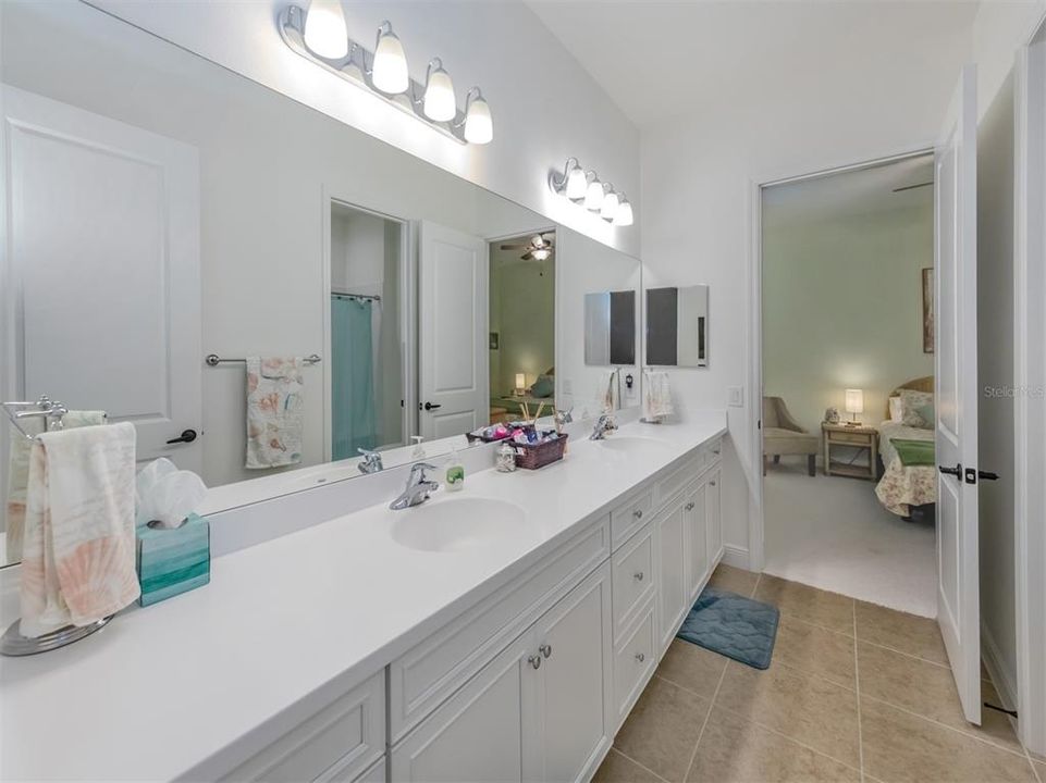 Active With Contract: $550,000 (3 beds, 2 baths, 2427 Square Feet)