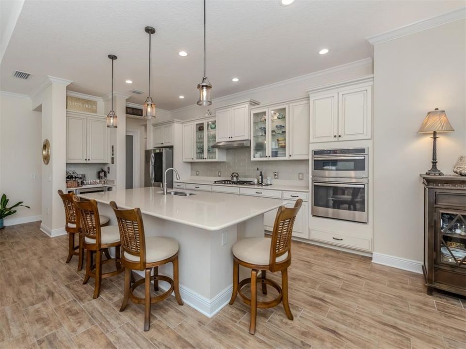 Active With Contract: $550,000 (3 beds, 2 baths, 2427 Square Feet)