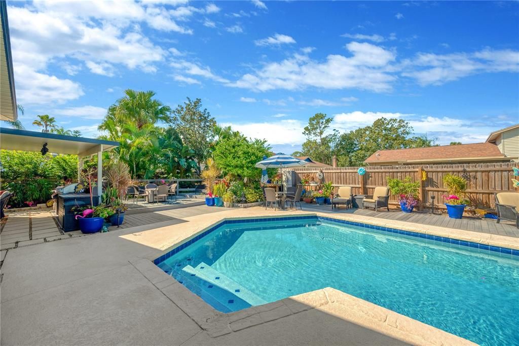 Под контрактом: $525,000 (3 спален, 2 ванн, 2055 Квадратных фут)