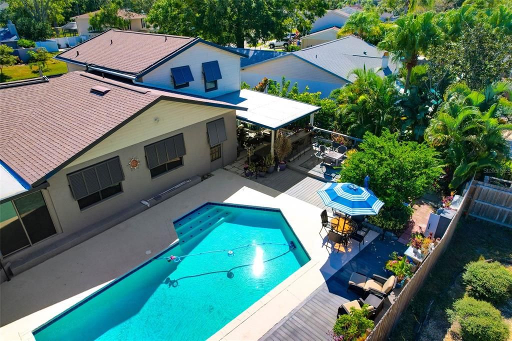 Под контрактом: $525,000 (3 спален, 2 ванн, 2055 Квадратных фут)