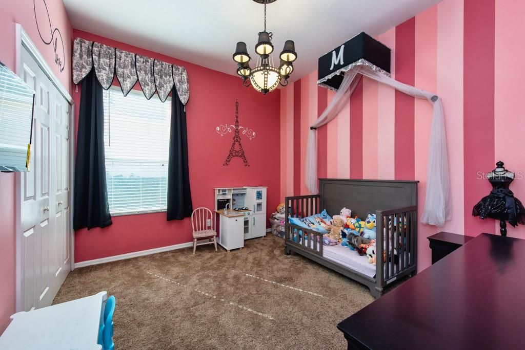 For Sale: $580,000 (4 beds, 3 baths, 2821 Square Feet)