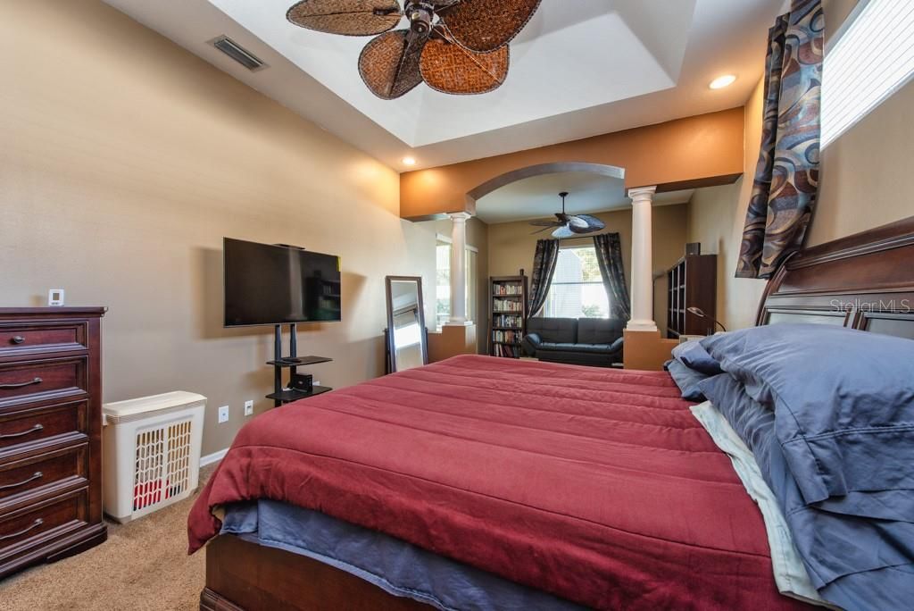 For Sale: $580,000 (4 beds, 3 baths, 2821 Square Feet)