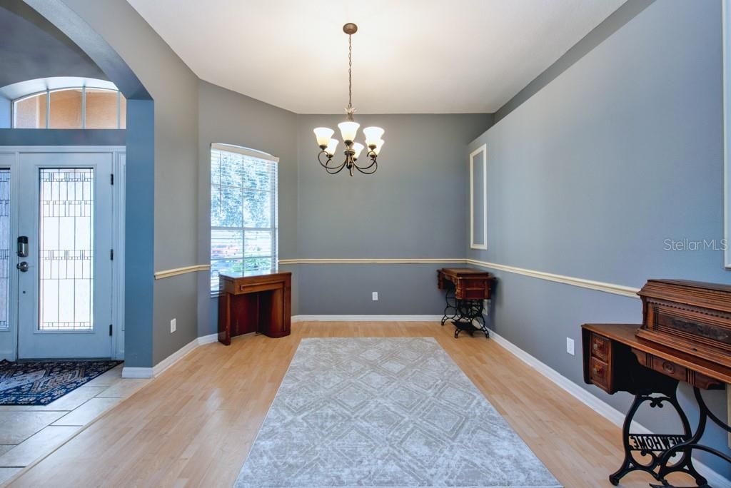 For Sale: $580,000 (4 beds, 3 baths, 2821 Square Feet)