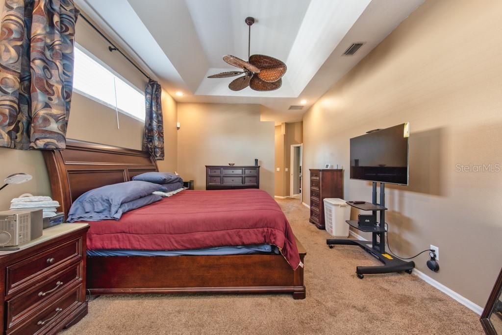 For Sale: $580,000 (4 beds, 3 baths, 2821 Square Feet)