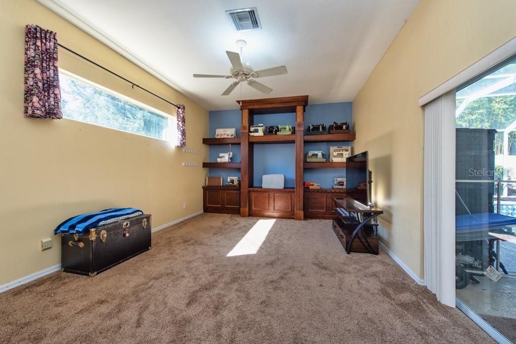 For Sale: $580,000 (4 beds, 3 baths, 2821 Square Feet)