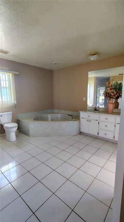 待售: $480,000 (3 贝兹, 2 浴室, 1981 平方英尺)