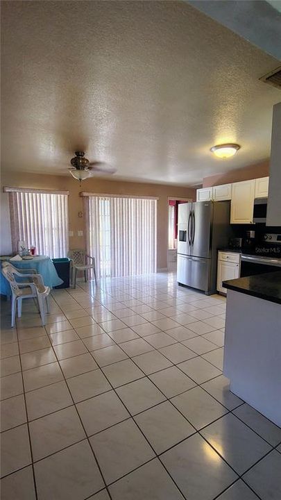 待售: $480,000 (3 贝兹, 2 浴室, 1981 平方英尺)