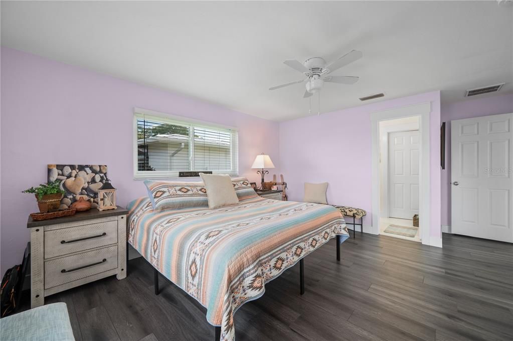 For Sale: $599,000 (3 beds, 2 baths, 1782 Square Feet)