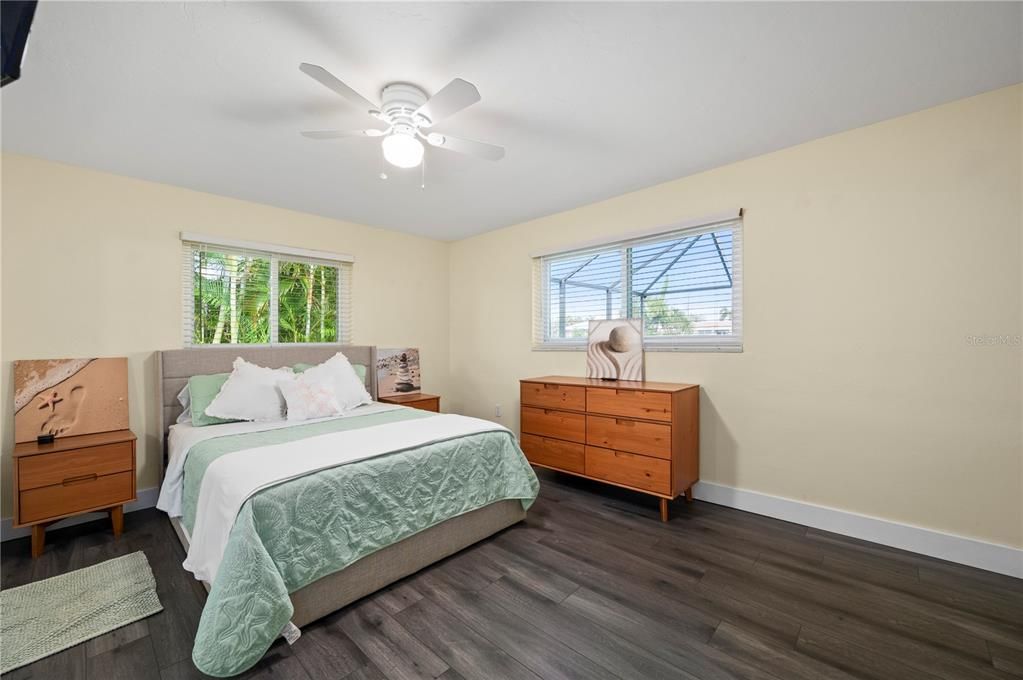 For Sale: $599,000 (3 beds, 2 baths, 1782 Square Feet)