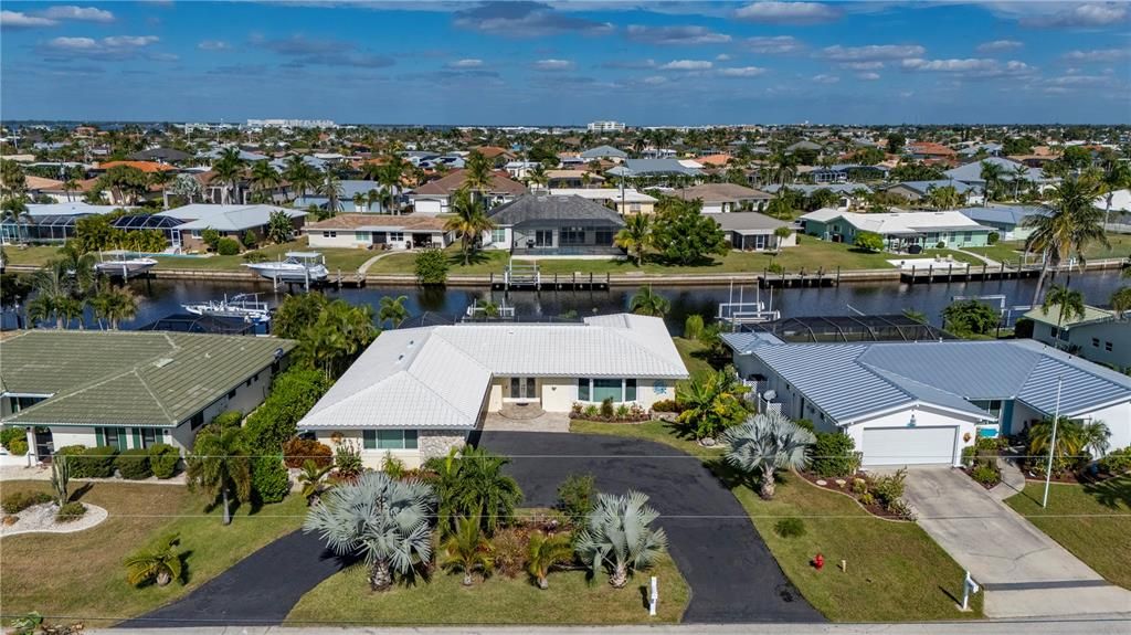 For Sale: $599,000 (3 beds, 2 baths, 1782 Square Feet)